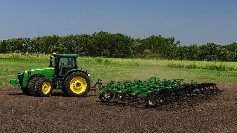 Pros & Cons: Closed Or Open Station Tractors?