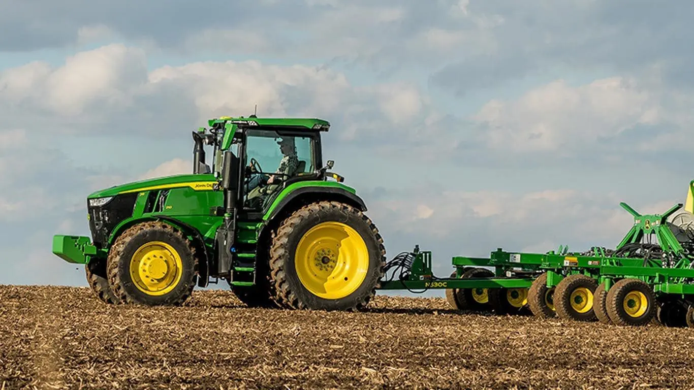 John Deere 7R 230 tractor studio image