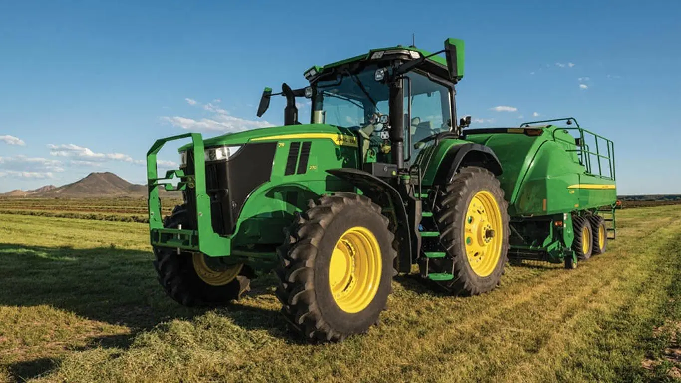 John Deere 7R 270 tractor studio image