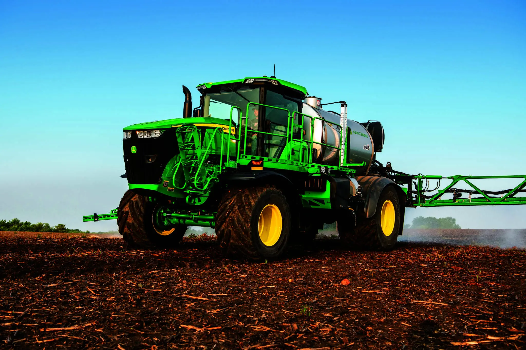 A Deere 800R floater in a farm field