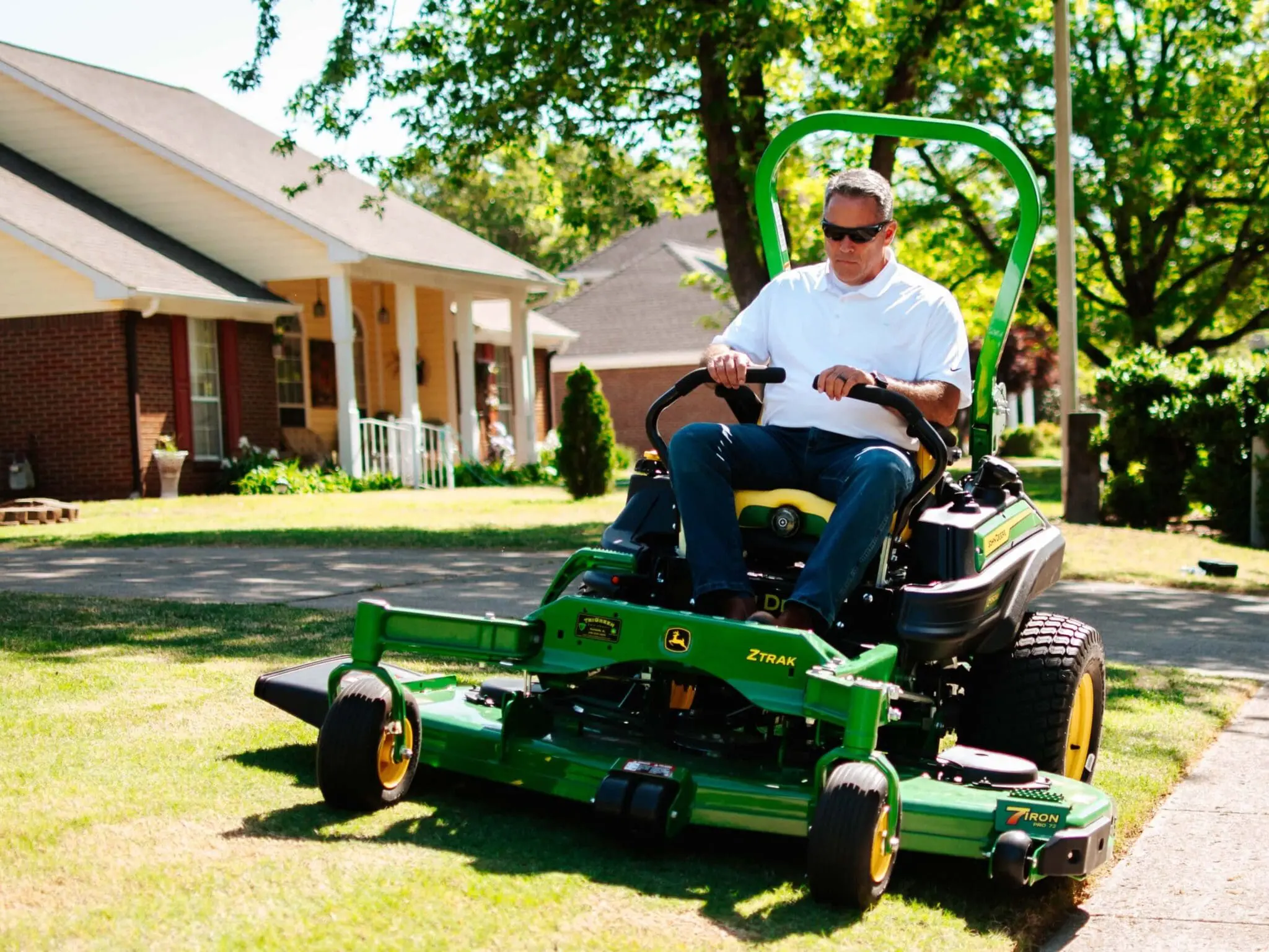 How to Start a Lawncare and Landscaping Business 