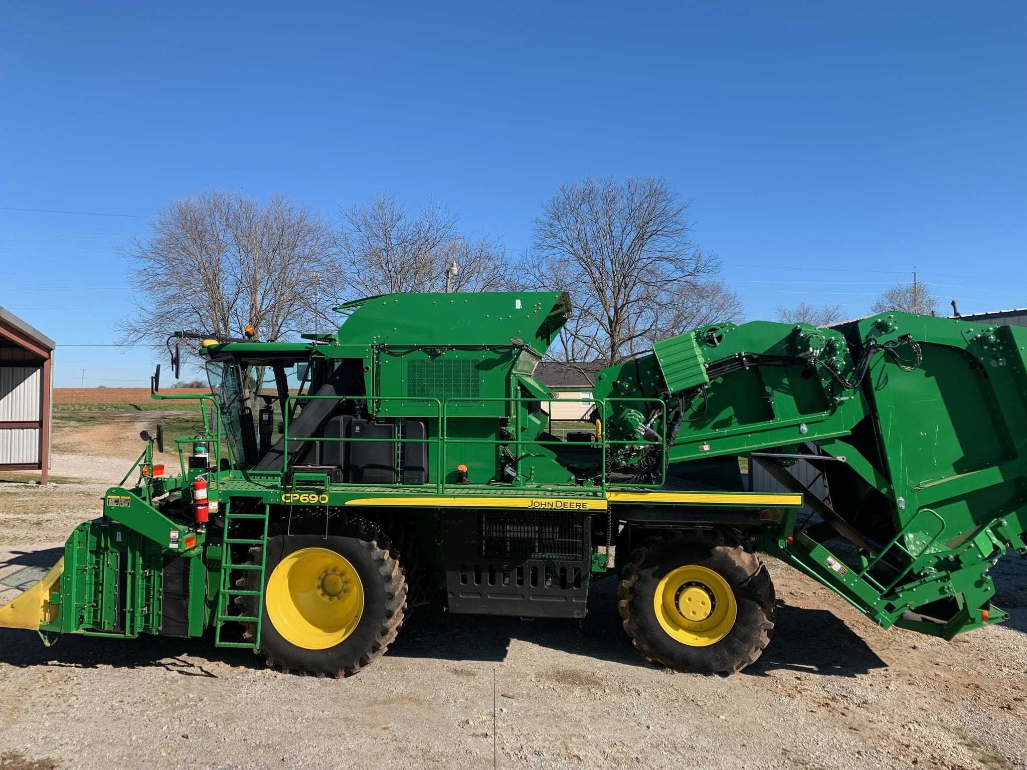 Benefits of Buying Used Heavy Equipment