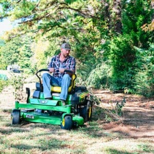 Z315E ZTrak™ Zero Turn Mower | TriGreen Equipment