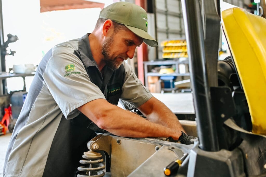 Tech repairing equipment.